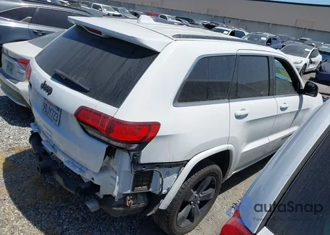 2015 Jeep Grand Cherokee Laredo z USA, uszkodzony, nr VIN 1C4RJFAGXFC141703